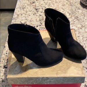 American Rag boots size 6